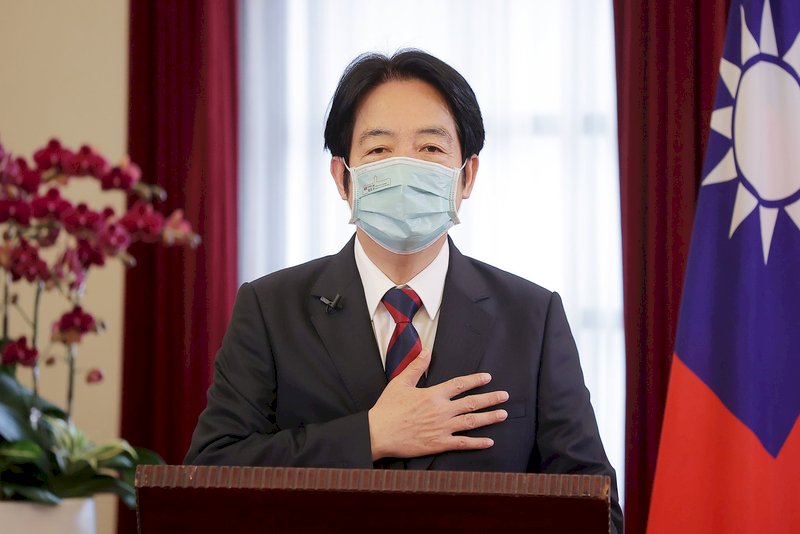 賴清德榮總動刀 順利完成腰椎顯微手術