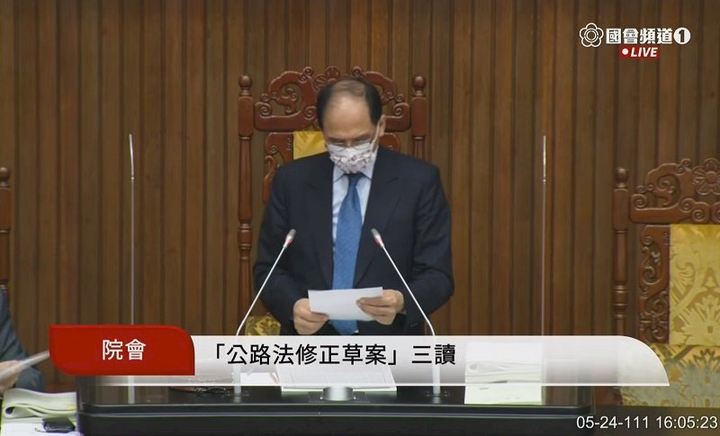 立院三讀 計程車全面強制投保責任險