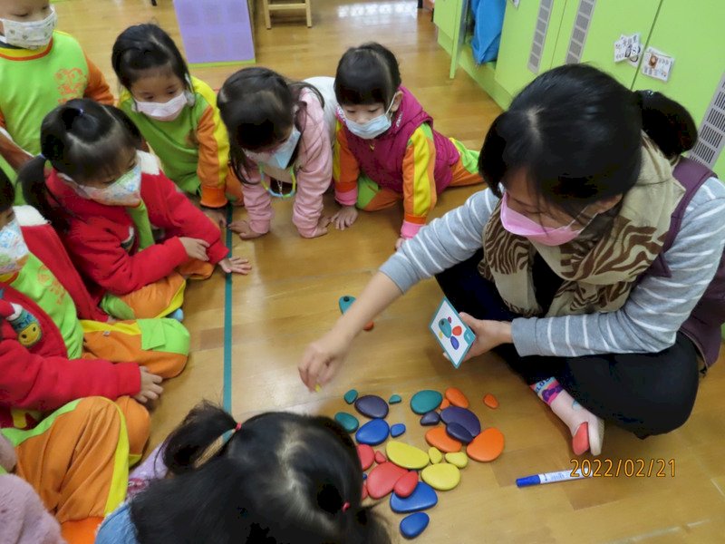 2歲童混齡編班修法爭議 立委籲考量幼兒身心發展