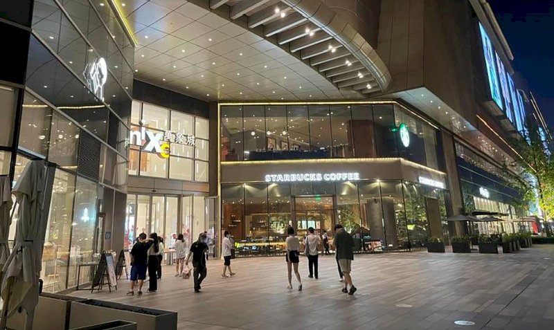 解封近1個月&nbsp; 上海29日起有條件恢復餐飲內用