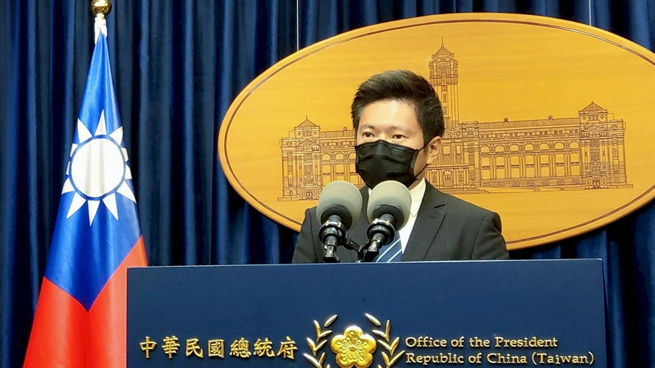 S-70C機工長送醫搶救不治 總統悲慟不捨