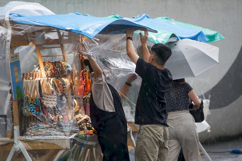 午後對流旺防大雷雨 國家級警報大響