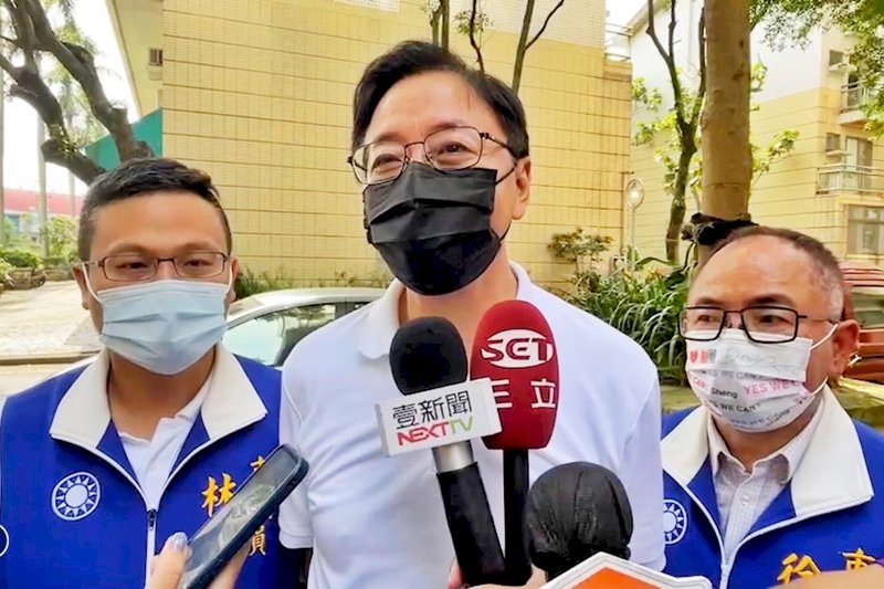 張善政稱林哲瑄「旅長」挨批外行   重發內容致歉