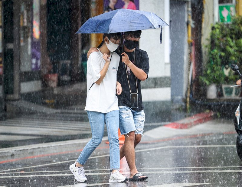 降雨空檔減少且範圍擴大 各地明顯降溫