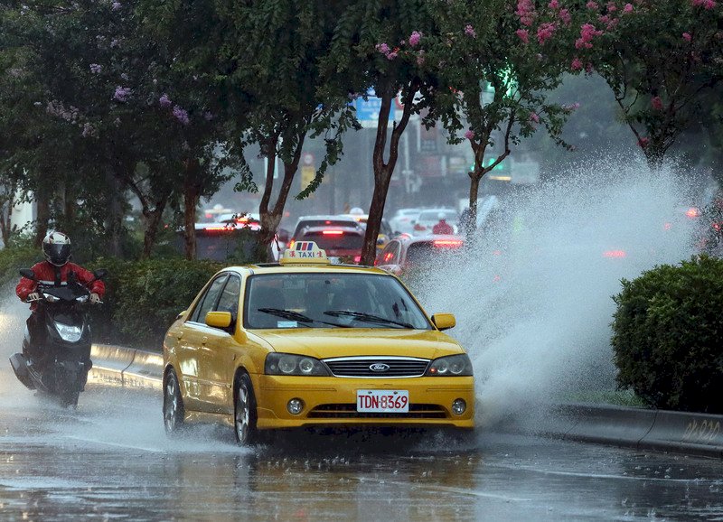 中部以北不定時降雨 西半部防午後雷陣雨