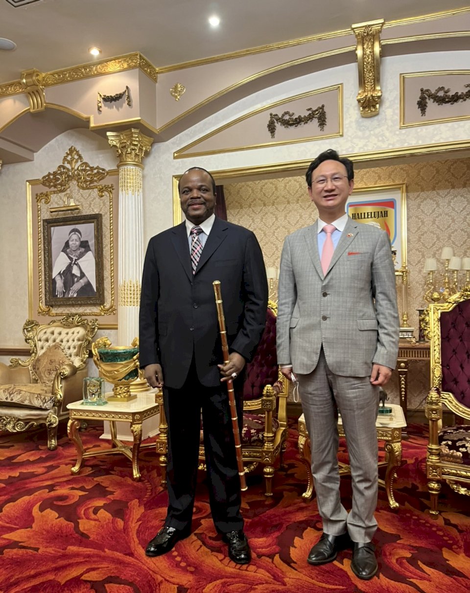 童振源首訪非洲 與史瓦帝尼恩史瓦帝三世國王相見歡