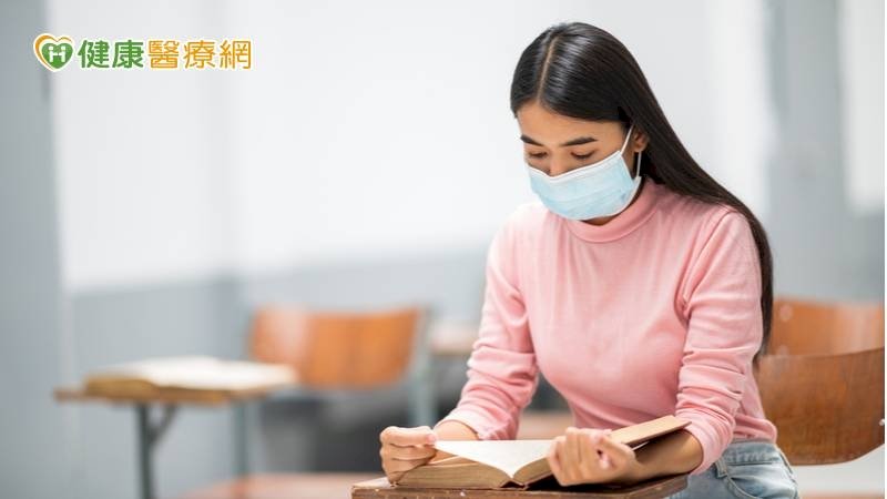 家扶：45%弱勢大專生生活　需靠獎學金支撐