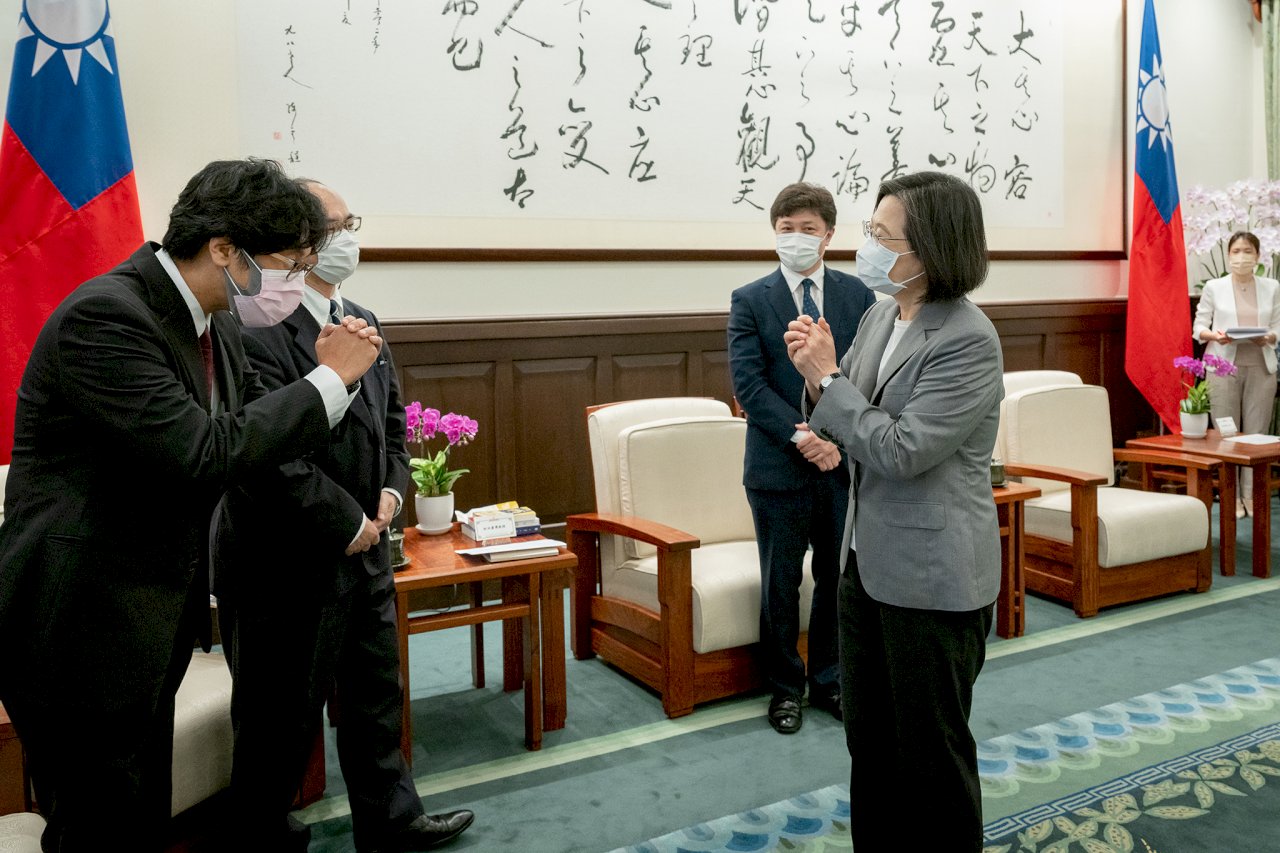 總統：不會因壓力恫嚇改變捍衛主權及民主自由決心