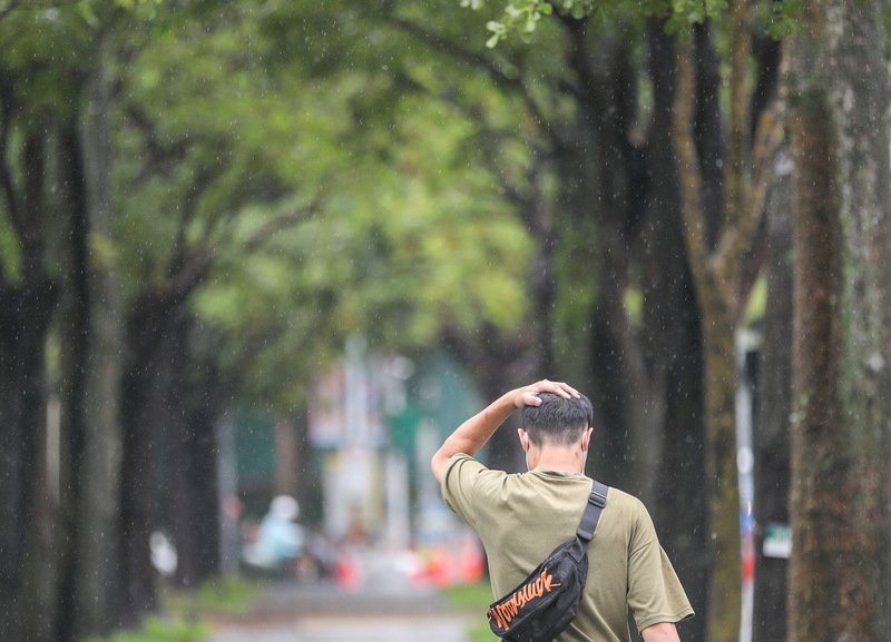 北東局部短暫陣雨 西半部日夜溫差大