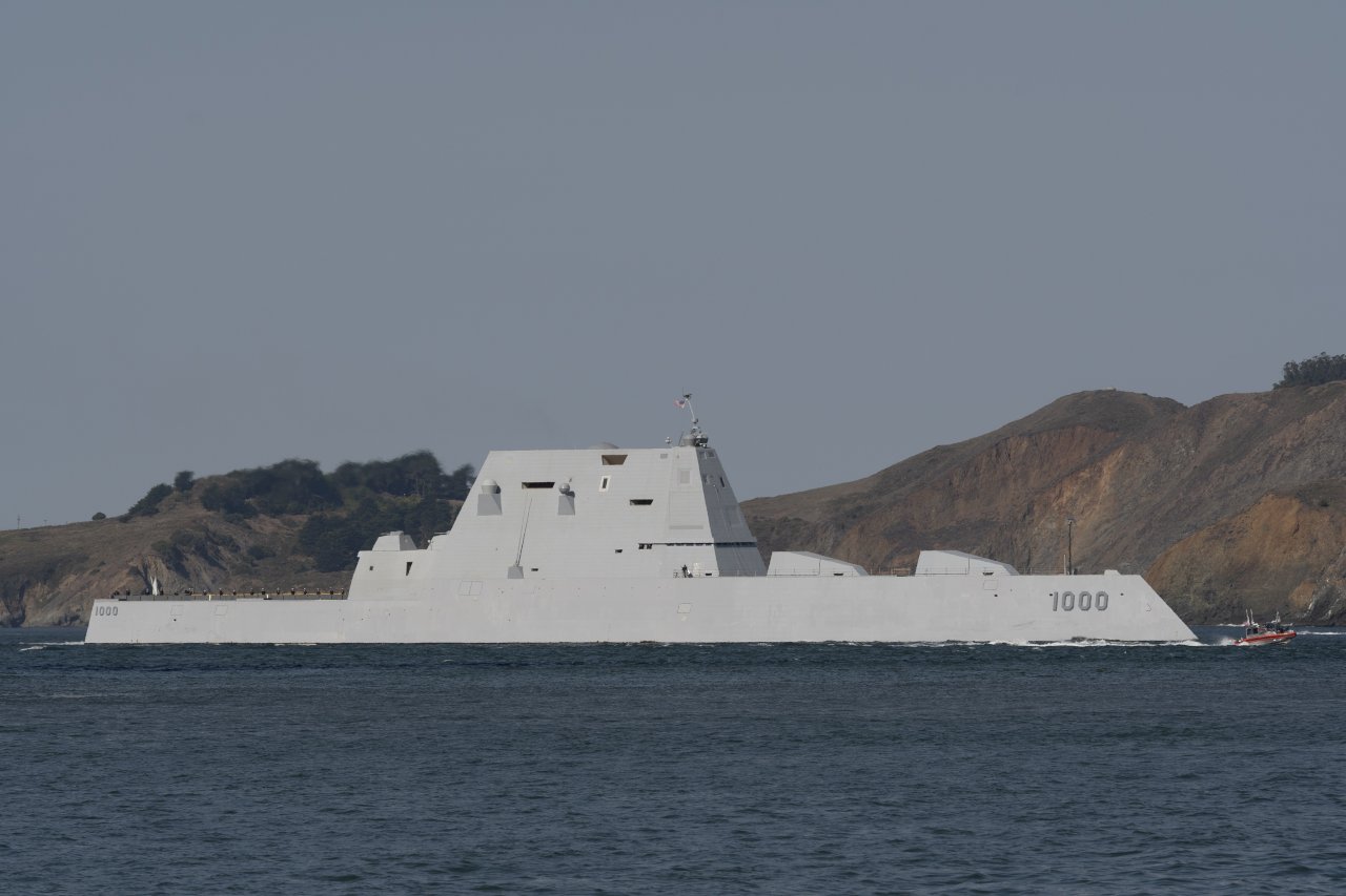 美軍最先進匿蹤驅逐艦 &nbsp;首度泊靠日本