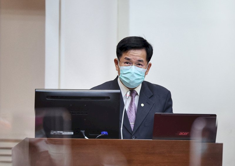 教部員工出國禁令比醫護嚴 潘文忠：將回復一般程序