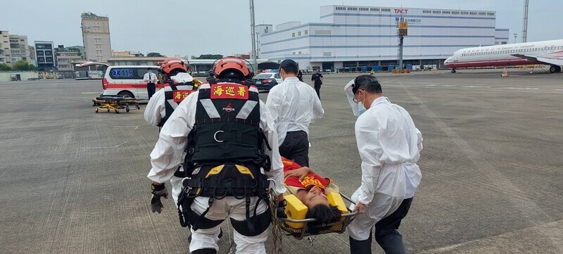 巴拿馬籍貨輪彰化外海故障棄船 12人下落不明