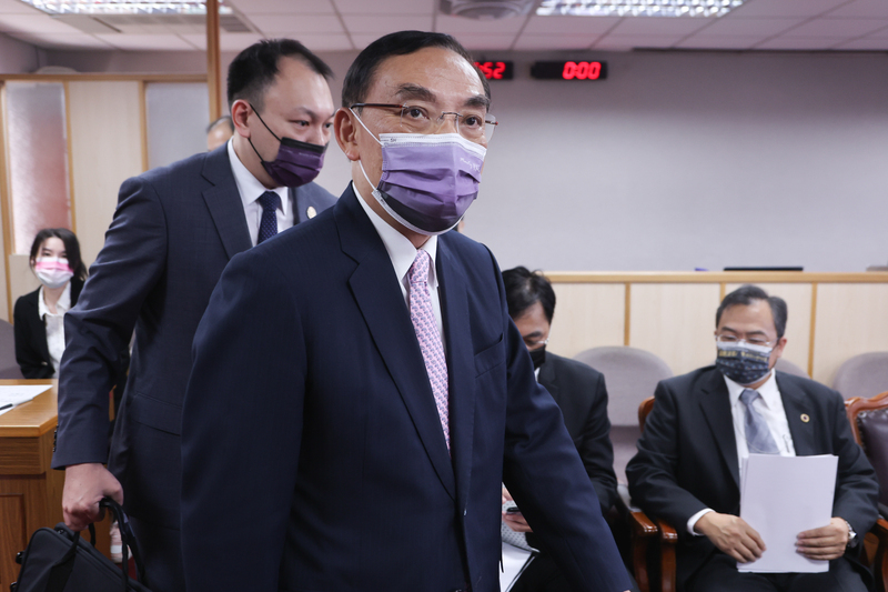 2022選戰／計程車張貼林佳龍廣告涉綁樁？新北地檢署分案查辦