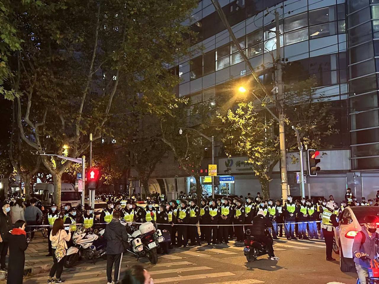 白紙革命／審查無用 中共低估民怨抗議遍地開花