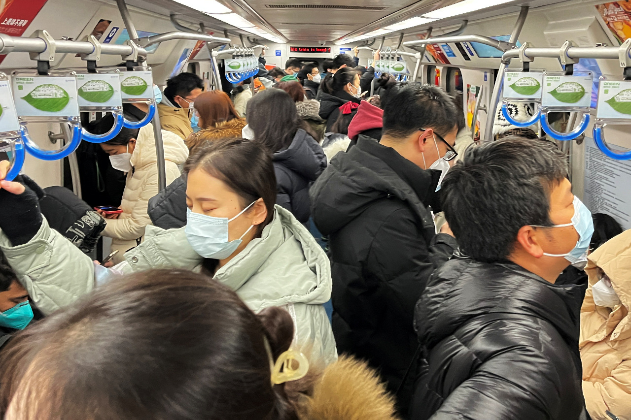 與病毒共存 北京上海居民重返工作崗位