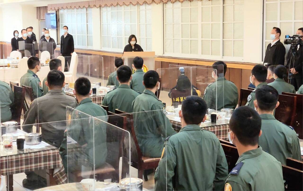 總統：國軍訓練將更貼近實戰、更符現代作戰需求