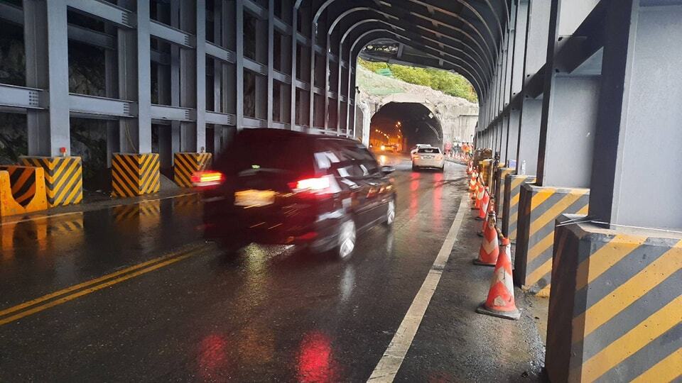 蘇花公路大清水災點依時段放行  車流是平常1.8倍