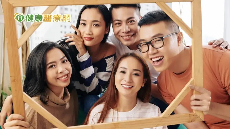 別怕尷尬癌發作！專家：老友聯絡有助長壽