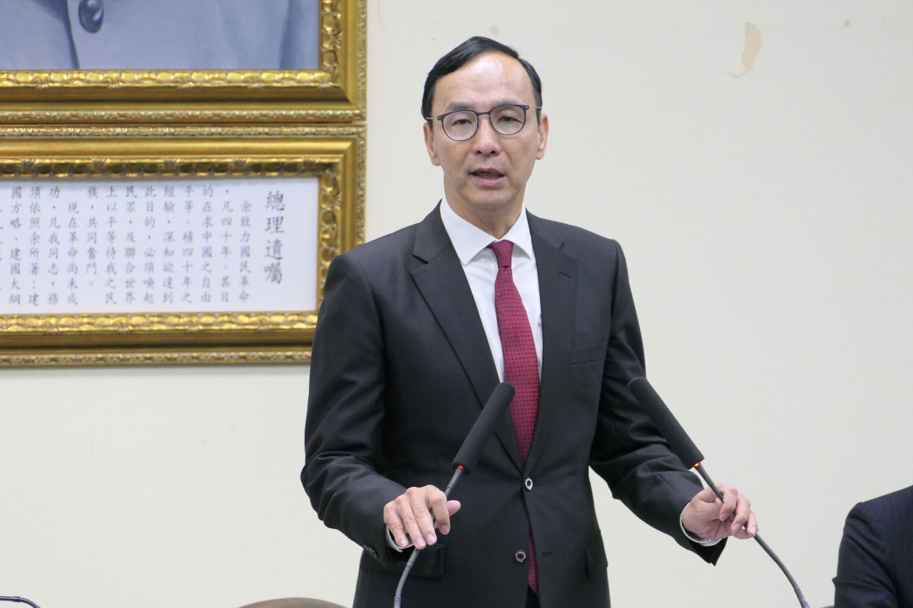 朱立倫批院長用借調 新內閣過客心態