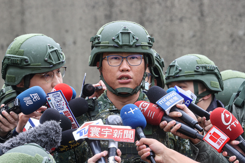 國軍實戰化射擊 臥跪立姿105秒連射36發(影音)