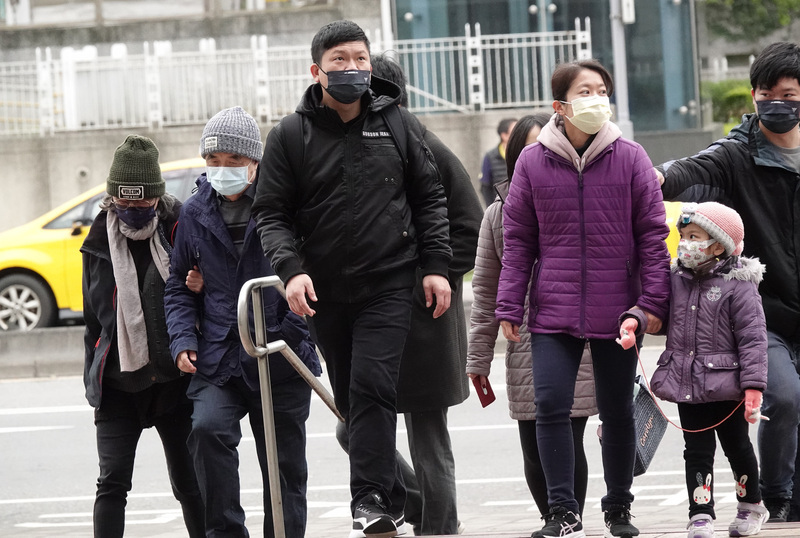 輻射冷卻發威 17縣市早晚防10°C以下低溫