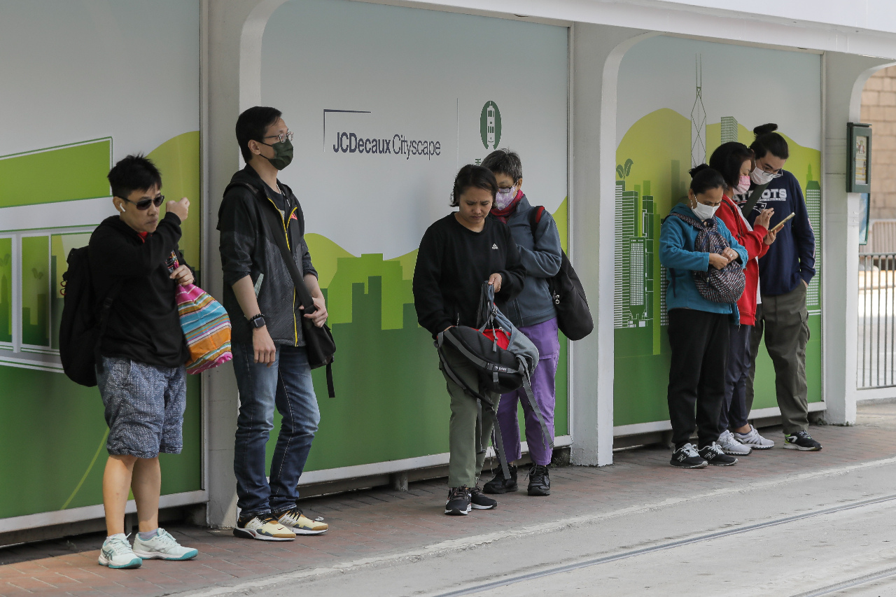 港府取消口罩令 但仍有不少市民戴口罩