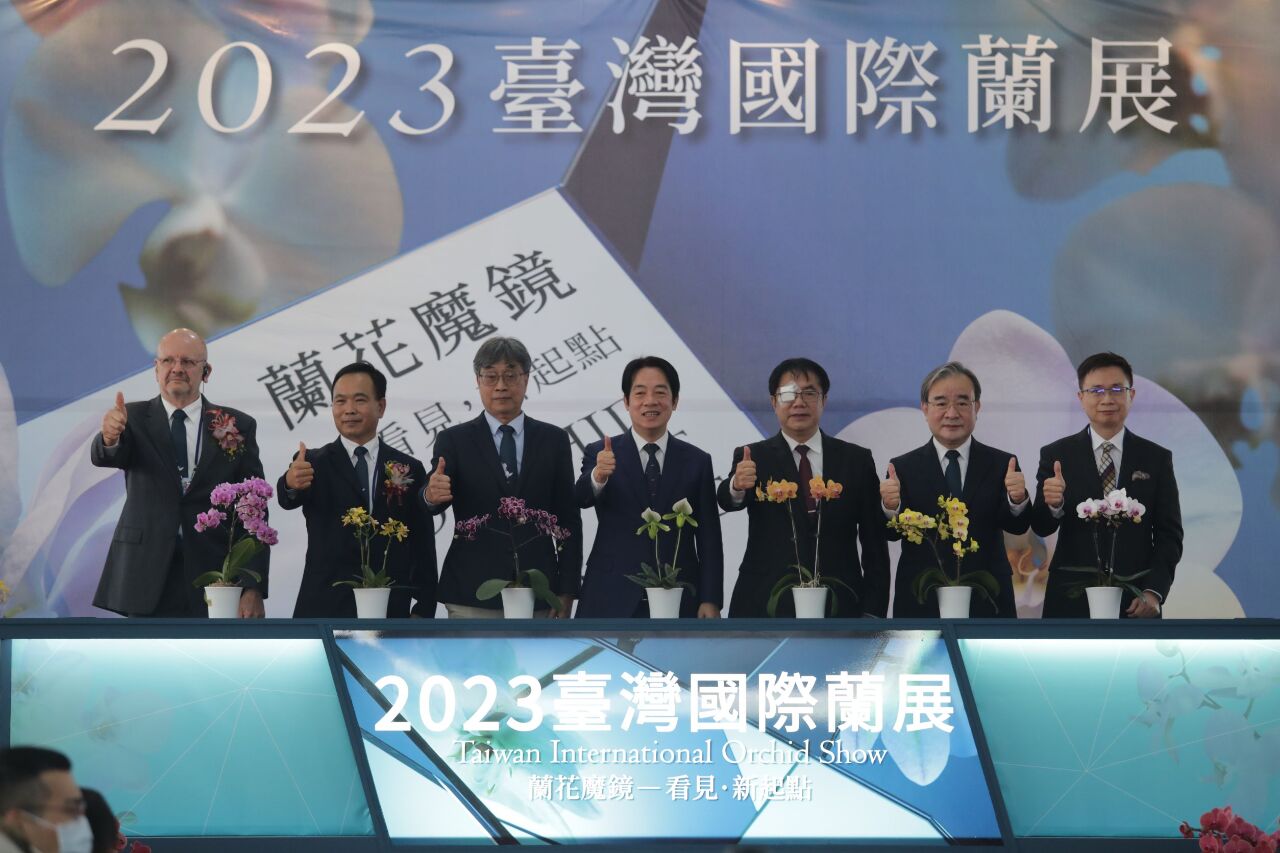 台灣蘭花行銷世界 賴清德：要像荷蘭鬱金香 !
