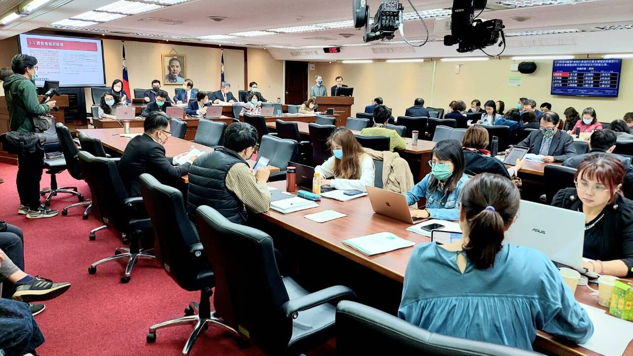 免費乳癌篩檢年齡擬下修 衛福部6月提評估報告