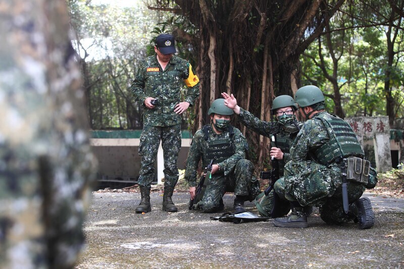 美空軍官員觀察評估：中國若侵台 7成台灣人留下奮戰
