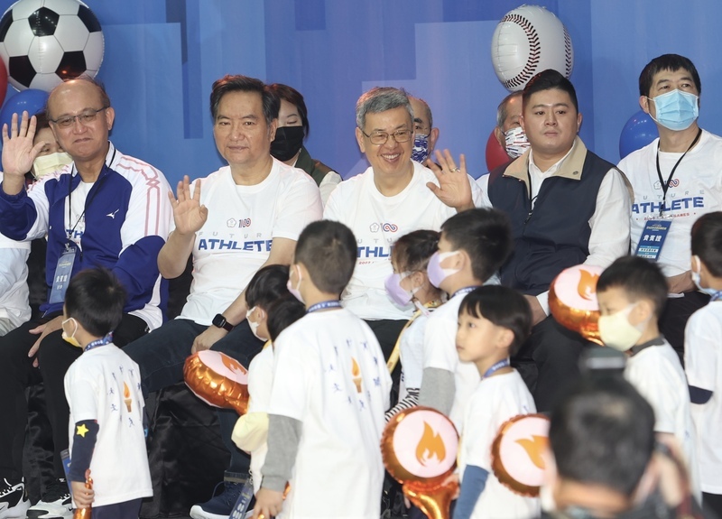 憶兒時早起跑步 陳建仁：運動從小紮根 養成習慣