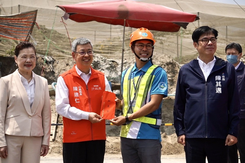 視察高雄水情  陳建仁：跨縣市合作調配供水