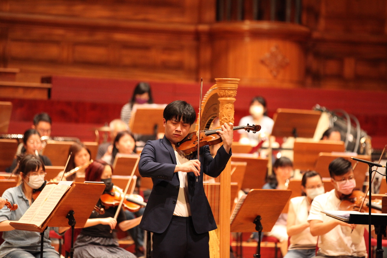 魏靖儀為絲凱德代打 與殷巴爾演出普羅科菲夫協奏曲