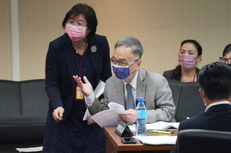 醫護防疫津貼  薛瑞元：年底前全數撥發