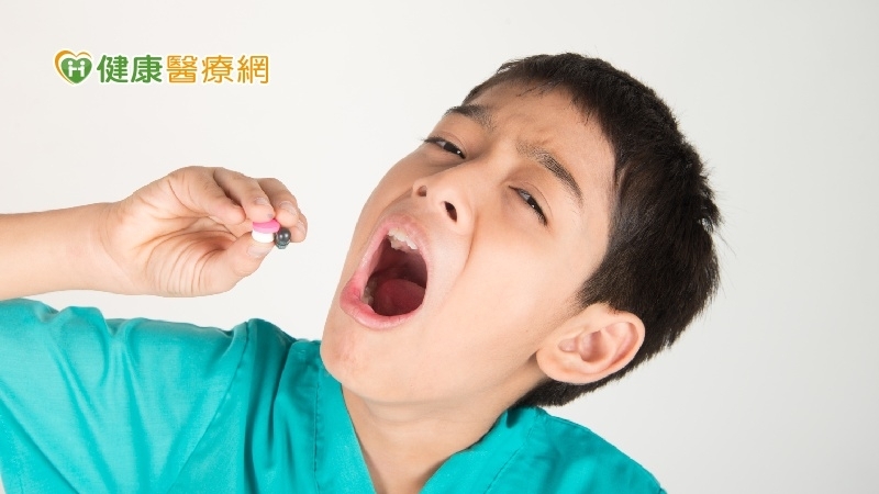 藥丸太大孩子不敢吃怎麼辦？2撇步快快好