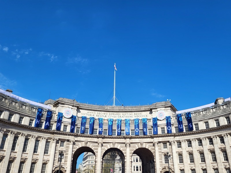 英王加冕3天連假 &nbsp;零售消費可望衝破3000億元