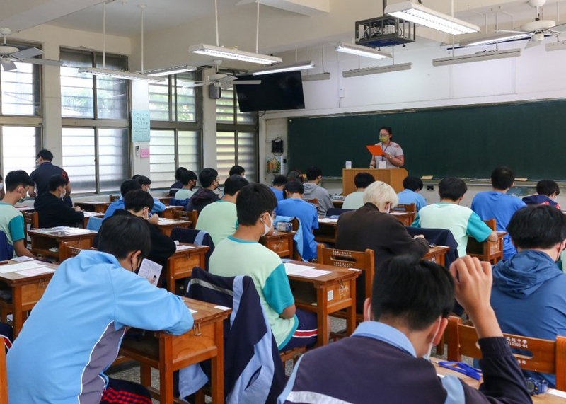 地方教育局處應如何有效推動108課綱？學者籲公部門進用專業人才