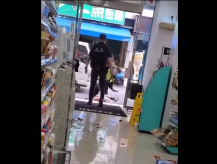 多次揮打大鬧超商男子涉執法過當 中壢分局警、所長及分局長受處分