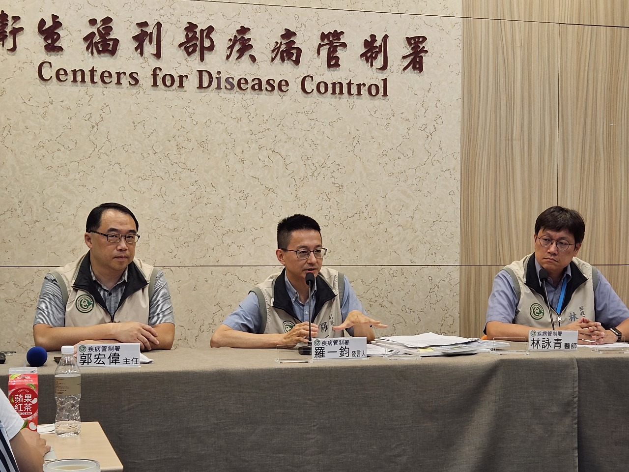 新冠疫情處高點緩升 端午連假傳播風險增