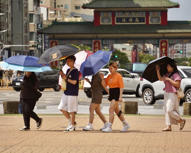 高溫炎熱局部逾36度 午後北部及山區短延時大雨