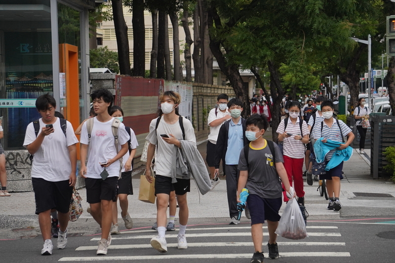 停班停課統一中央宣布？ 人總：因地制宜 應維持地方宣布