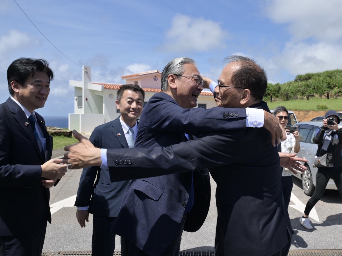 率團破冰直航與那國島 游錫堃盼促進台日觀光