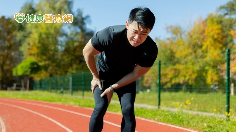 激烈運動後竟出現血尿？醫：小心橫紋肌溶解症