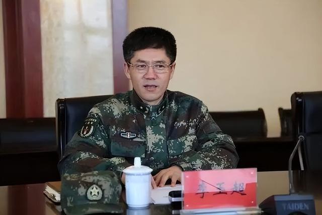 火箭軍前司令李玉超去哪兒了？ 微博網民議論多