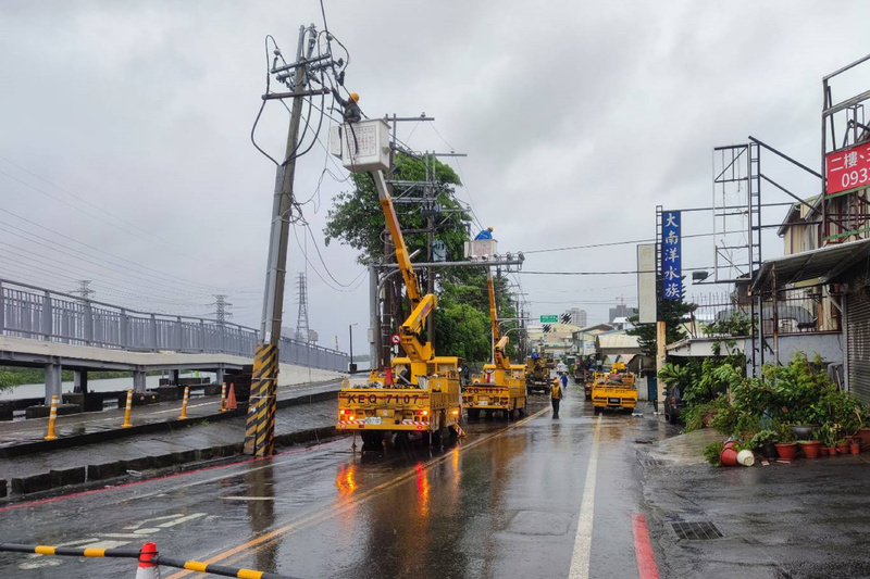 颱風杜蘇芮襲台逾32萬戶曾停電 &nbsp;台電：已復電9成5