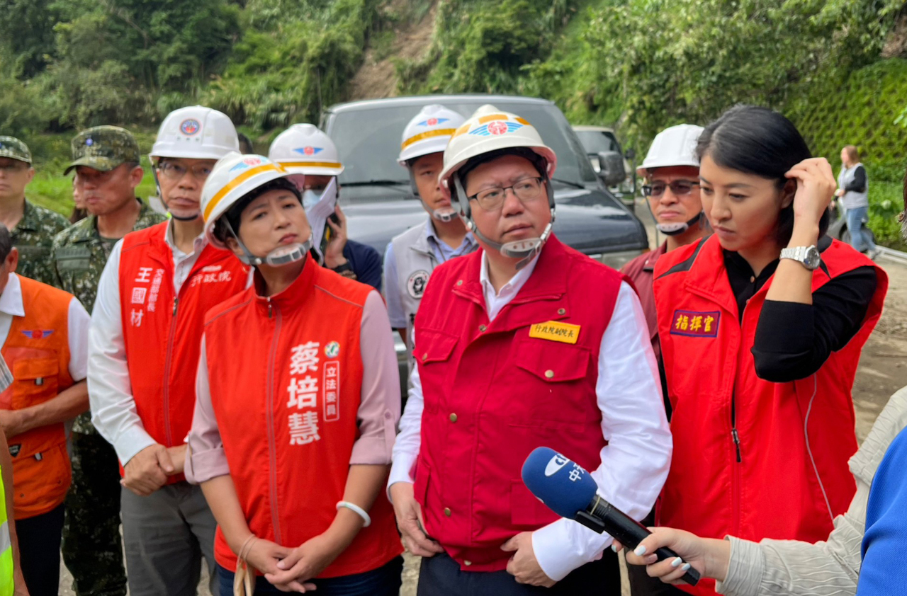 赴南投仁愛鄉勘災 鄭文燦：政院會全力支持災後重建