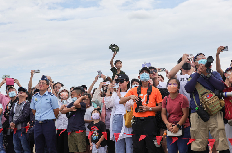 航空嘉年華登場  蔡總統：展現國軍精實訓練的成果