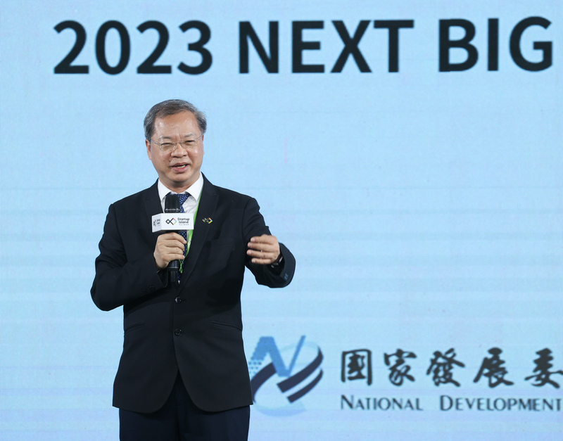 龔明鑫：2025再生能源佔比難達2成
