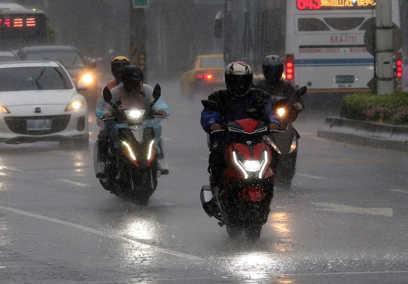 西半部及宜花防大雨  北台灣轉涼