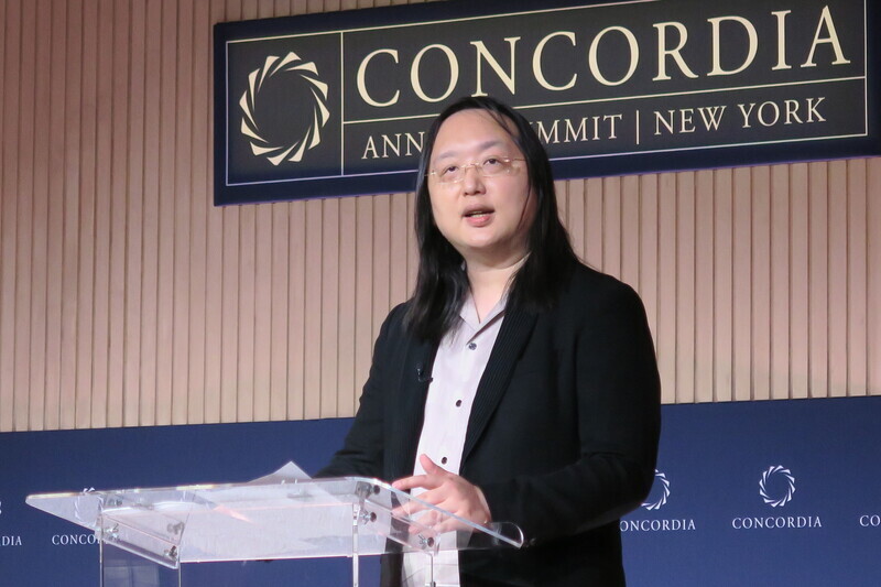 唐鳳紐約演講&nbsp;分享台灣數位民主經驗