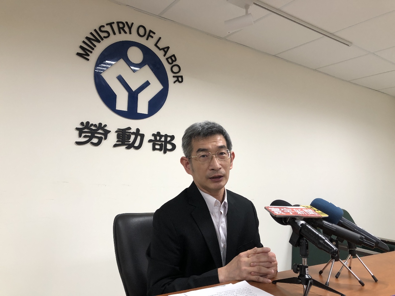 最低工資法草案將設研究小組  建議工資調幅區間